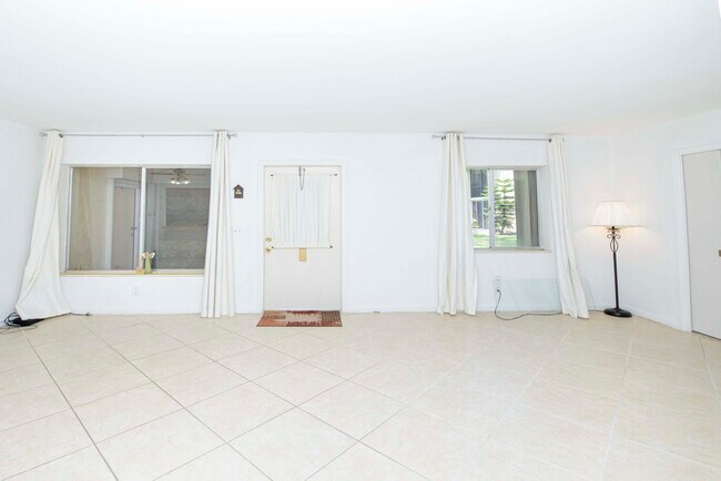 Building Photo - 3531 Pine Needle Dr