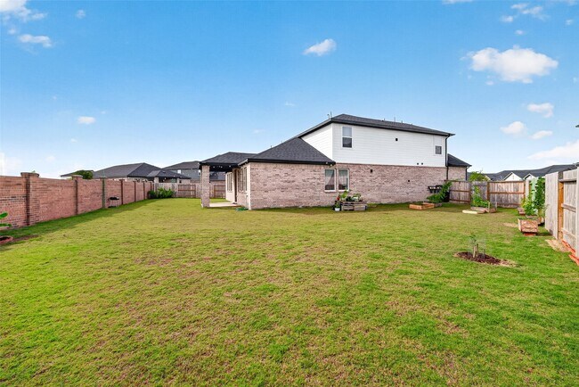 Building Photo - 21831 Tallulah River Dr