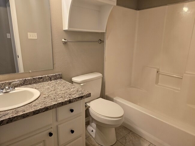 Building Photo - 813 Ute Ave