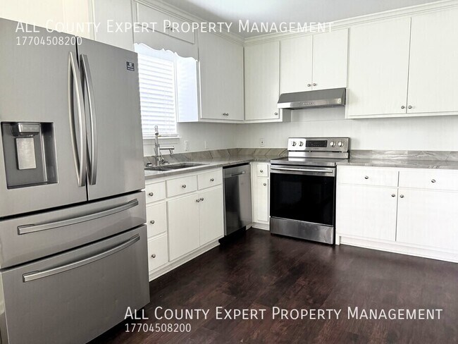 Building Photo - 3505 Continental Dr