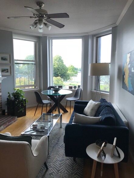 Primary Photo - 482 Beacon St