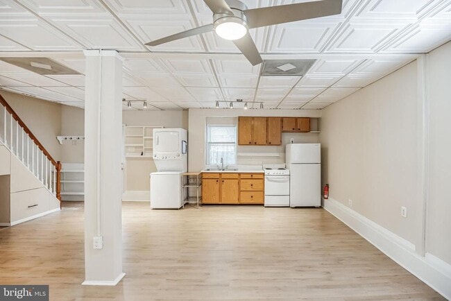 Building Photo - 808 Monroe Ave