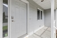 Building Photo - 2 Larissa Ln