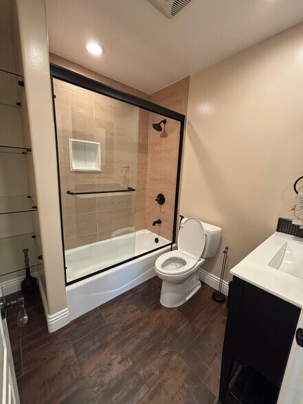 First floor Bathroom 1 - 5960 Balcom Ave