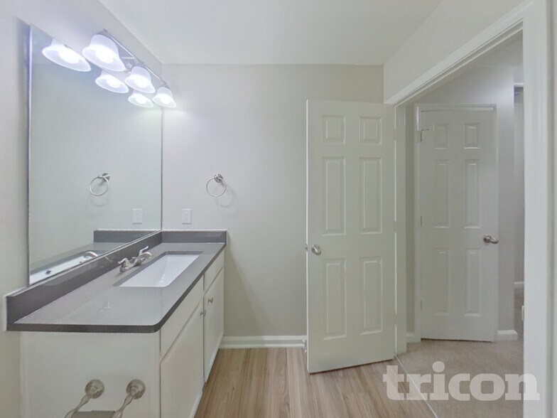 Building Photo - 238 Waterlemon Way