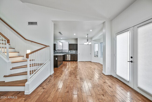 Building Photo - 3222 E Wickieup Ln