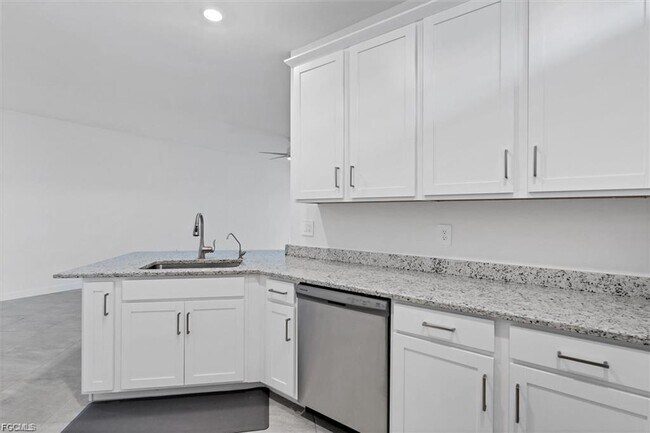 Building Photo - 14003 Pine Lodge Ln