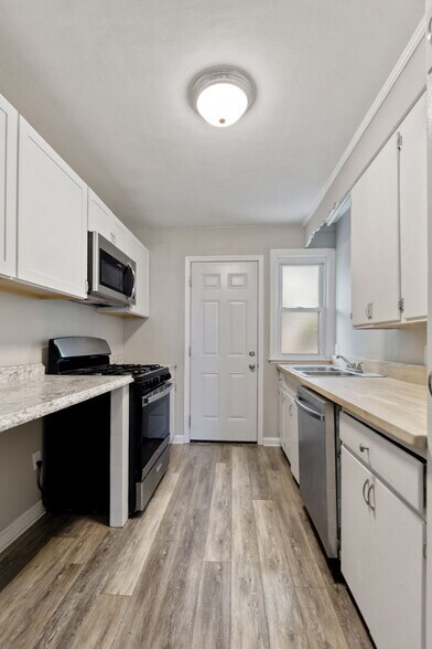 Building Photo - 1355 Ida Ave