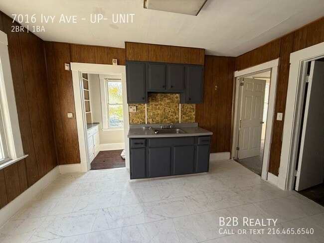 Building Photo - 7016 Ivy Ave