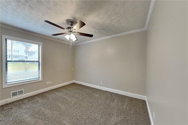 Building Photo - 1105 Tom Ln