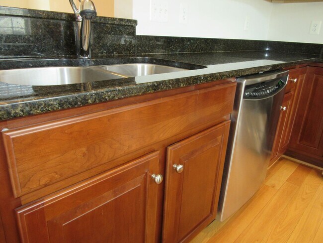 Building Photo - 2386 Abington Dr