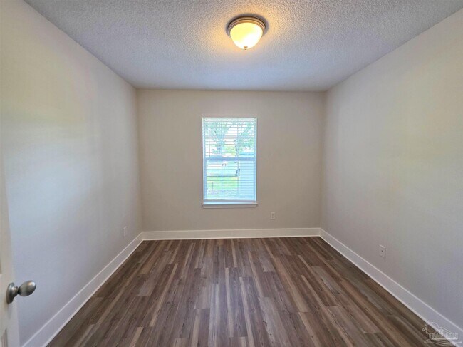 Building Photo - 5008 Orlando Ct
