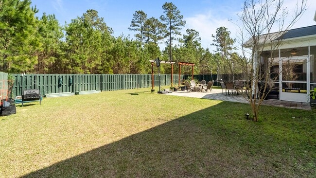 Building Photo - Beautifully Upgraded Home with Outdoor Fire Pit and Fenced Backyard in Buckhead East