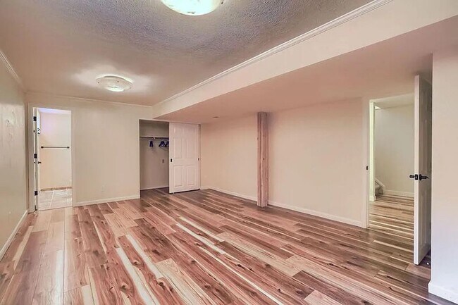 Building Photo - August 2026 Lakewood 5 Bedroom 2.5 Bathroom House with HUGE Backyard