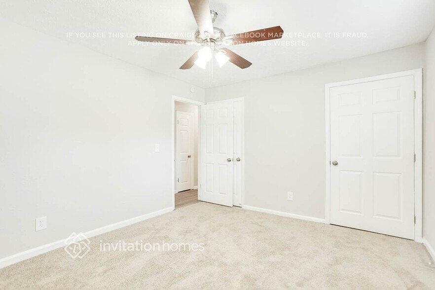 Building Photo - 6115 Marilla St