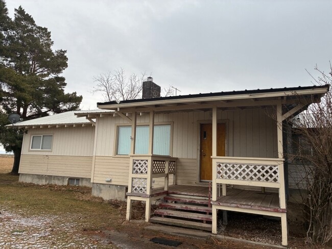 Building Photo - 1415 E 850 N