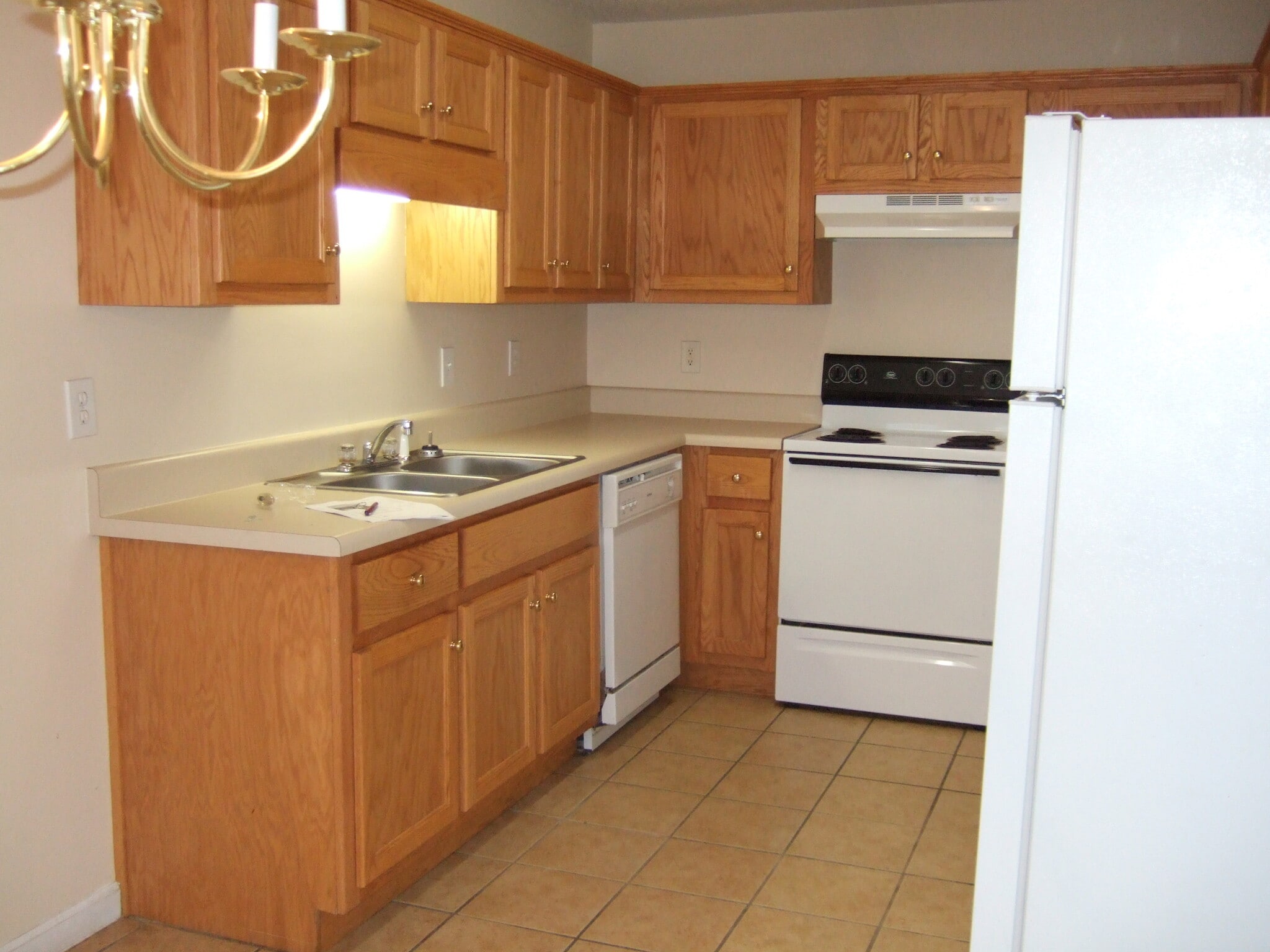 Building Photo - 6 Wilma Dr NW