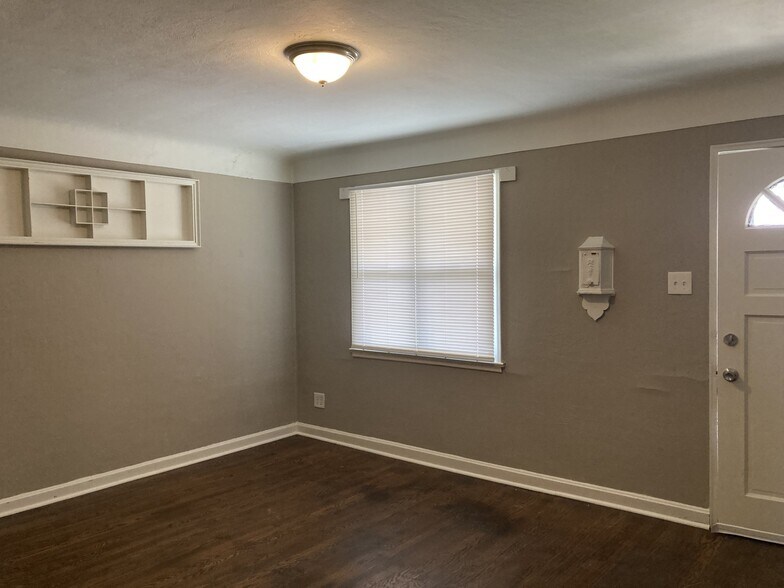 Cute Features & Charm - 5614 Gatesworth Ave