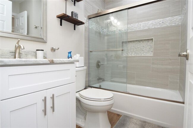 Building Photo - 8613 Mallard Reserve Dr