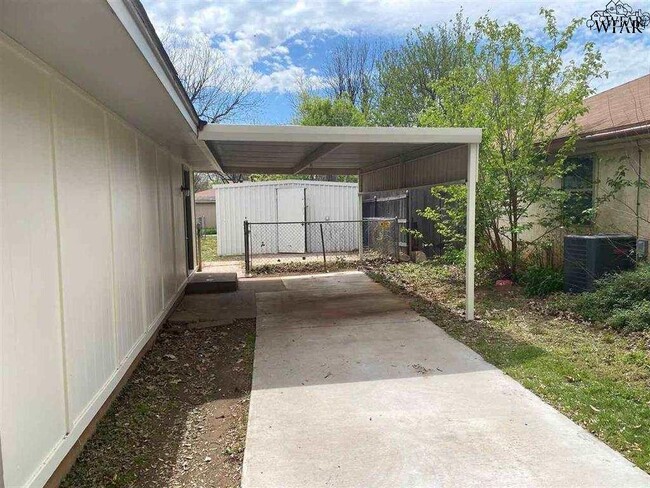 Building Photo - 2943 McGaha Ave