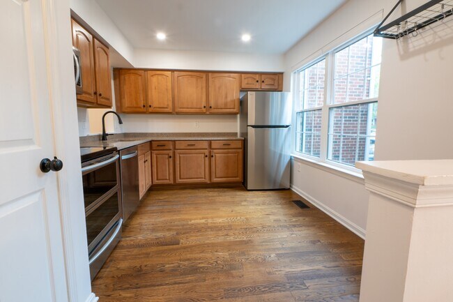 Building Photo - 2119 Hutchison Grove Ct