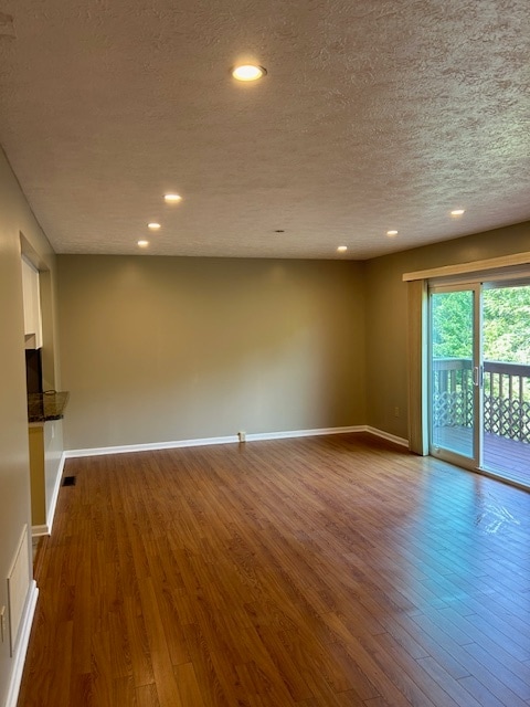 24 x 14 - 115 Villa Dr