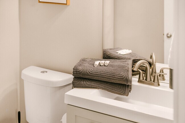 Building Photo - 3213 Grand Blvd