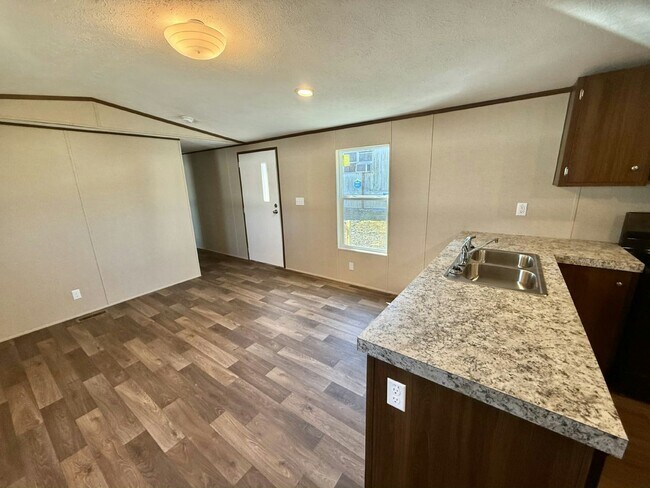 Building Photo - 751 Kernodle Ln