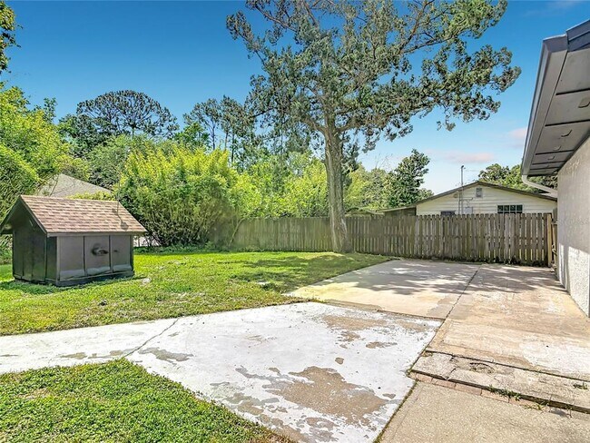 Building Photo - 1415 Frances Dr