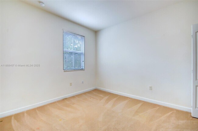 Building Photo - 8631 NW 110th Ave