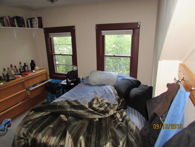 Bedroom - 1116 E Gorham St