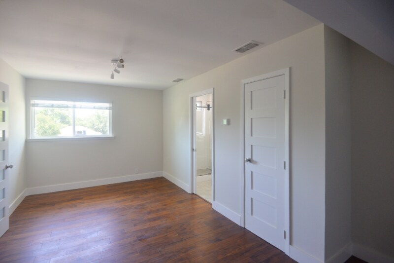 Building Photo - 6304 Maury Hollow