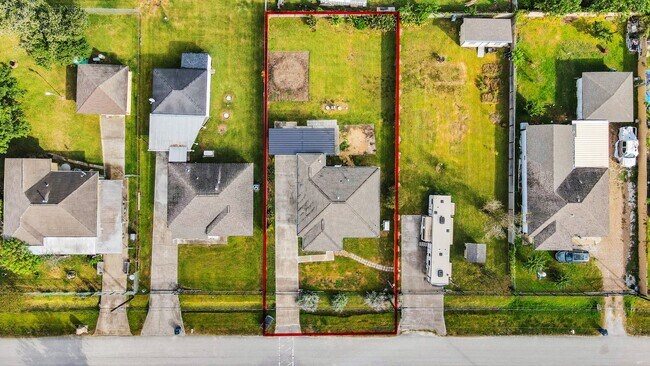 Building Photo - 5635 Mc Cracken Rd