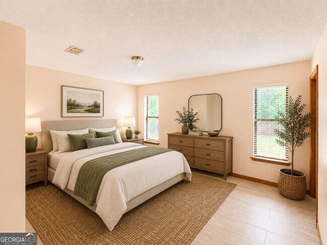 Building Photo - 603 Plantation Village Dr
