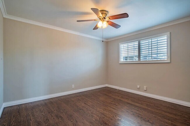 Building Photo - 8538 Remick Ave