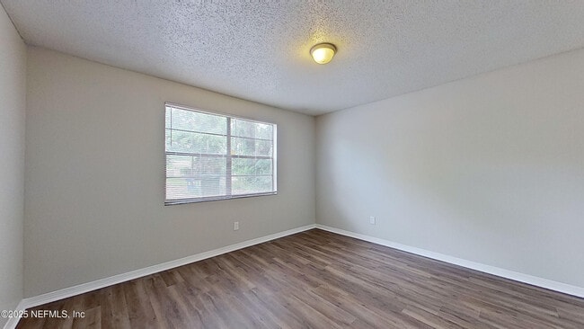 Building Photo - 469 Crabapple Ct