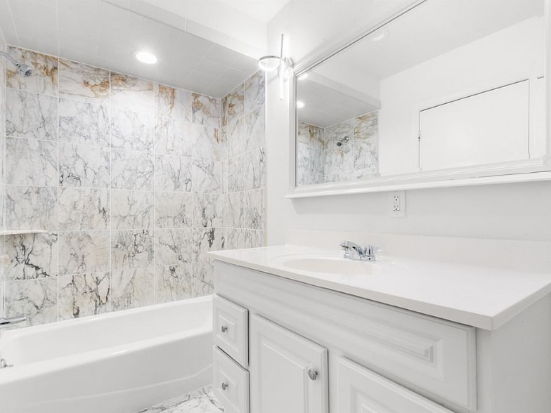 Building Photo - 50 Glenwood Ave