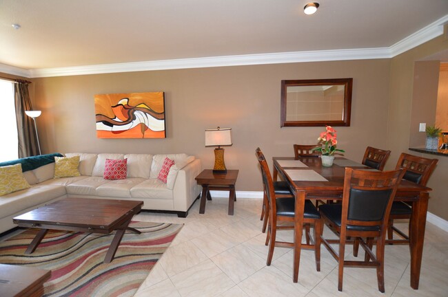 Building Photo - Meridian Luxury 2 Bd | 2 Ba Condo .