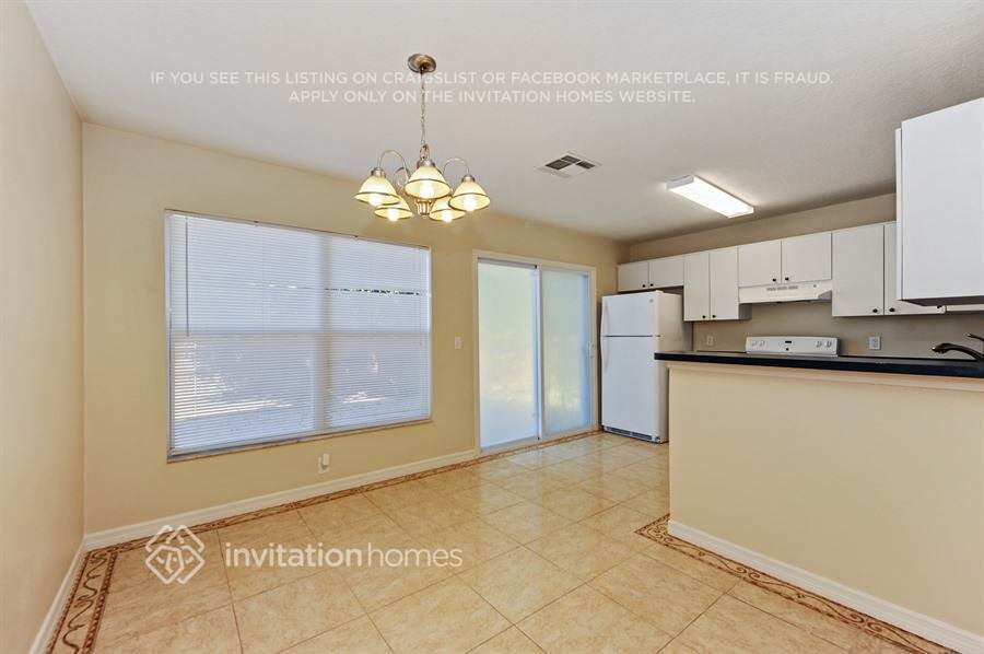 Building Photo - 1318 Casa Bonita Ave