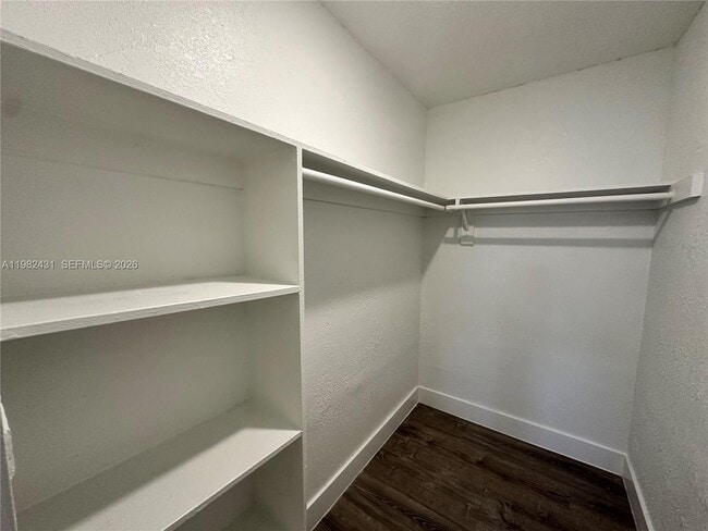 Building Photo - 2910 Pierce St