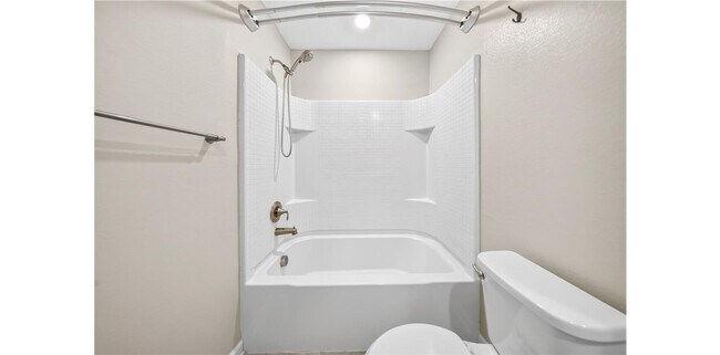 Building Photo - 12 Bella Vita Way