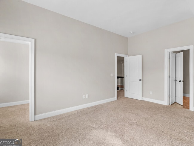 Building Photo - 185 Regency Pl