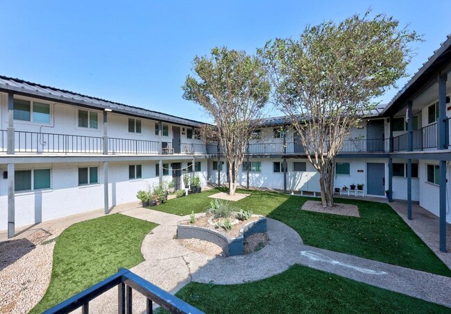 Building Photo - 7929 Gault St