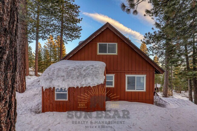 Building Photo - Bright Home in Incline! - Reduced Price!!