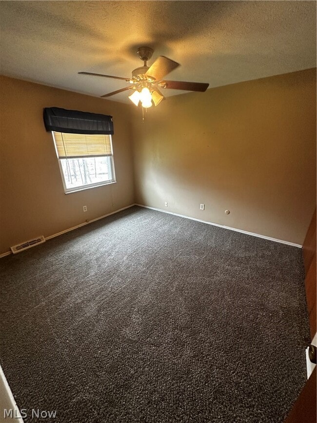 Building Photo - 3747 Iona Ave