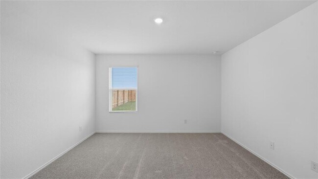 Building Photo - 221 Stumpy St