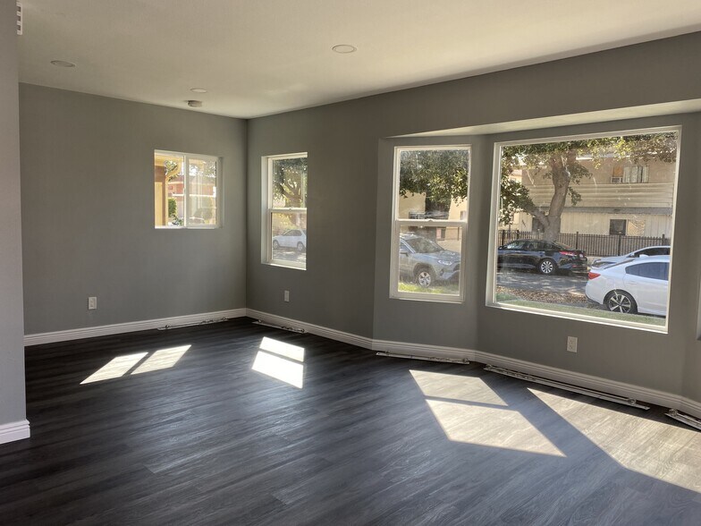 Building Photo - 8676 Evergreen Ave