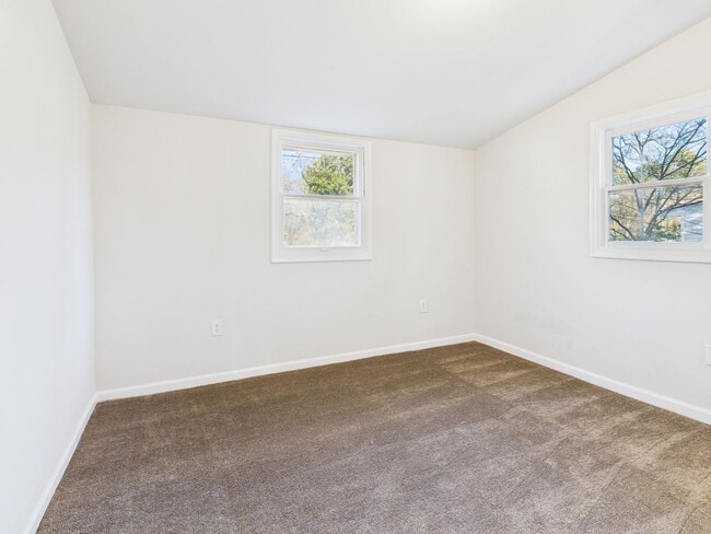 Building Photo - 6113 Ullswater Ave