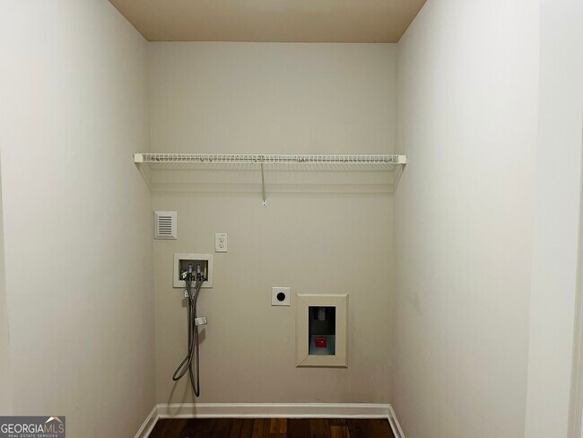 Building Photo - 7430 St David St