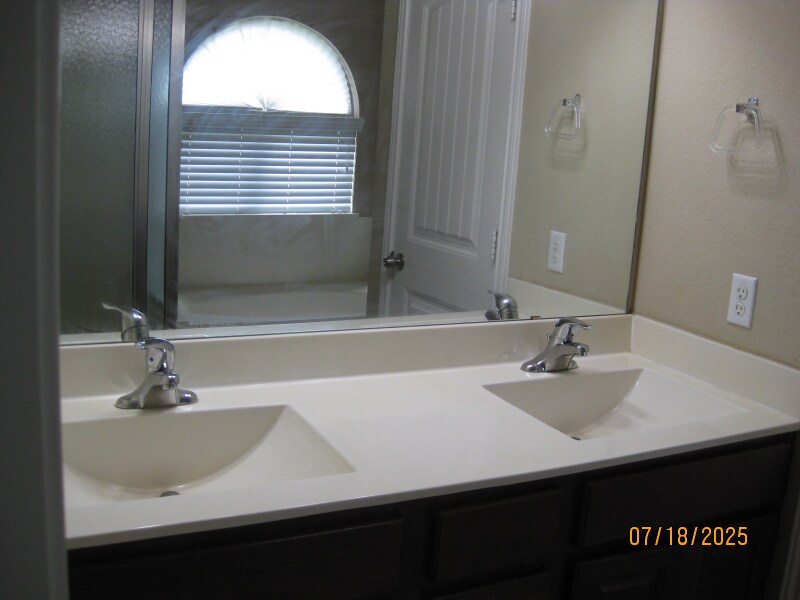 Building Photo - 1112 Greyback Dr